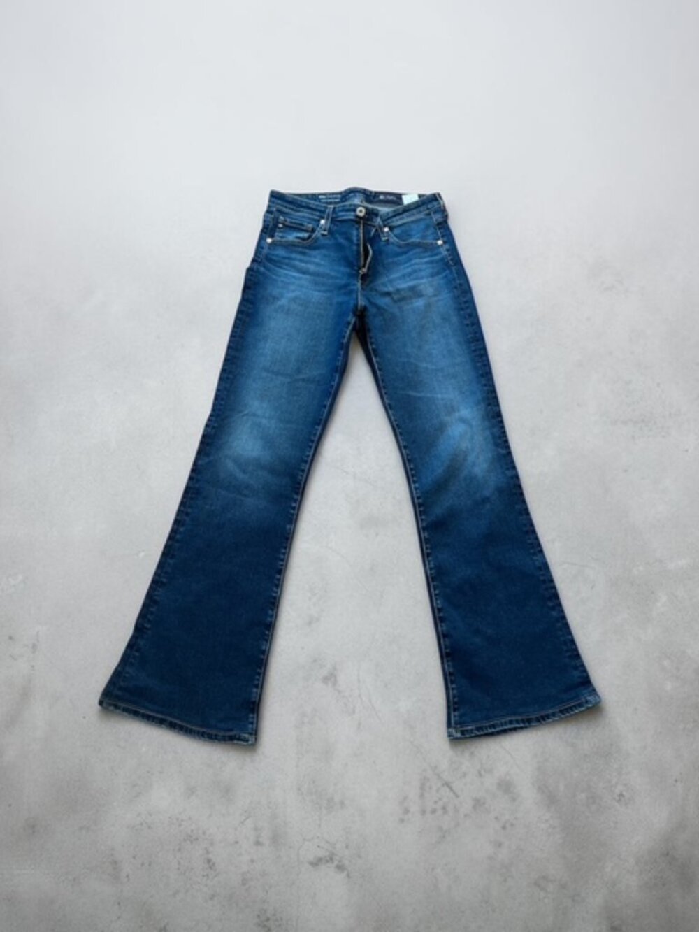 AG Jeans / Low Rise Angel Bootcut -Size29